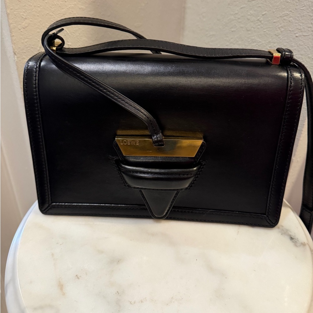 LOEWE BARCELONA AUTHENTIC BLACK LEATHER BAG. EUC.